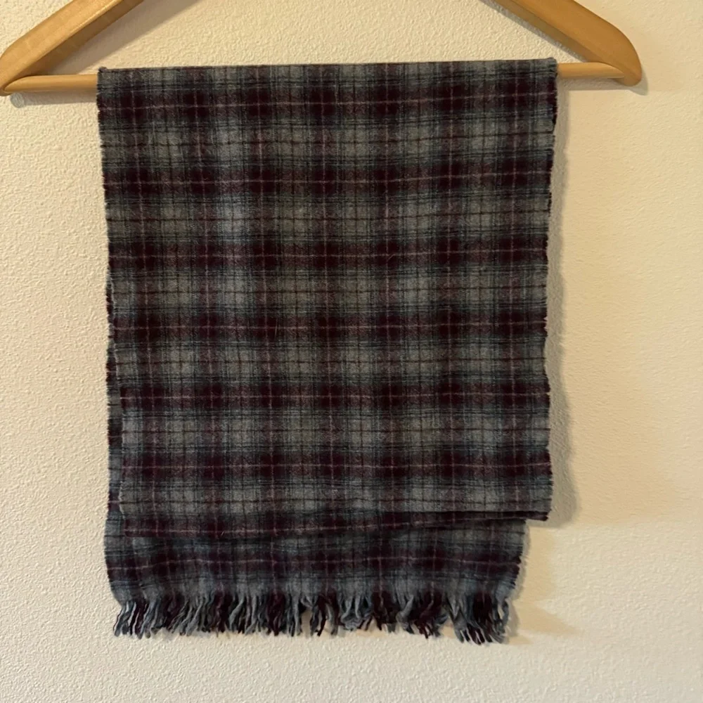 Pendleton 100% Pure Virgin Wool Tartan Plaid Blue Purple Scarf-One Size